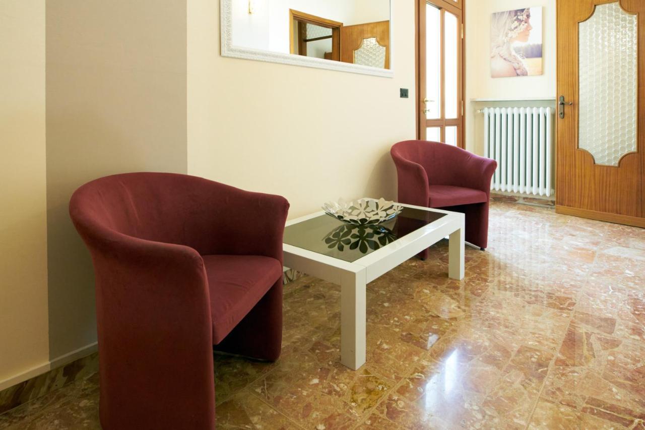 Cinzia'S Holiday Home Desenzano del Garda Kültér fotó